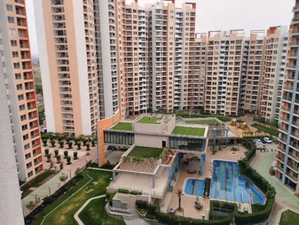 2 bhk flat for sale in Shapoorji